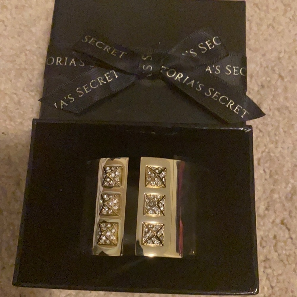 Victoria’s Secret Gold Studded Cuff